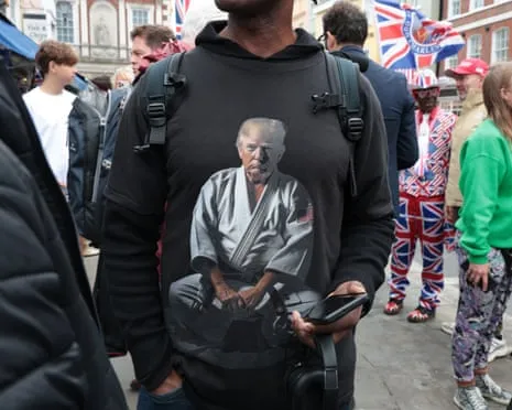Enthusiastic Supporters Converge in the Historic Town to Animate the President’s Event of Minimal Action