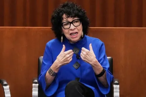 Supreme Court Judge Questions Whether Americans Understand the Distinction Between Presidents and Kings